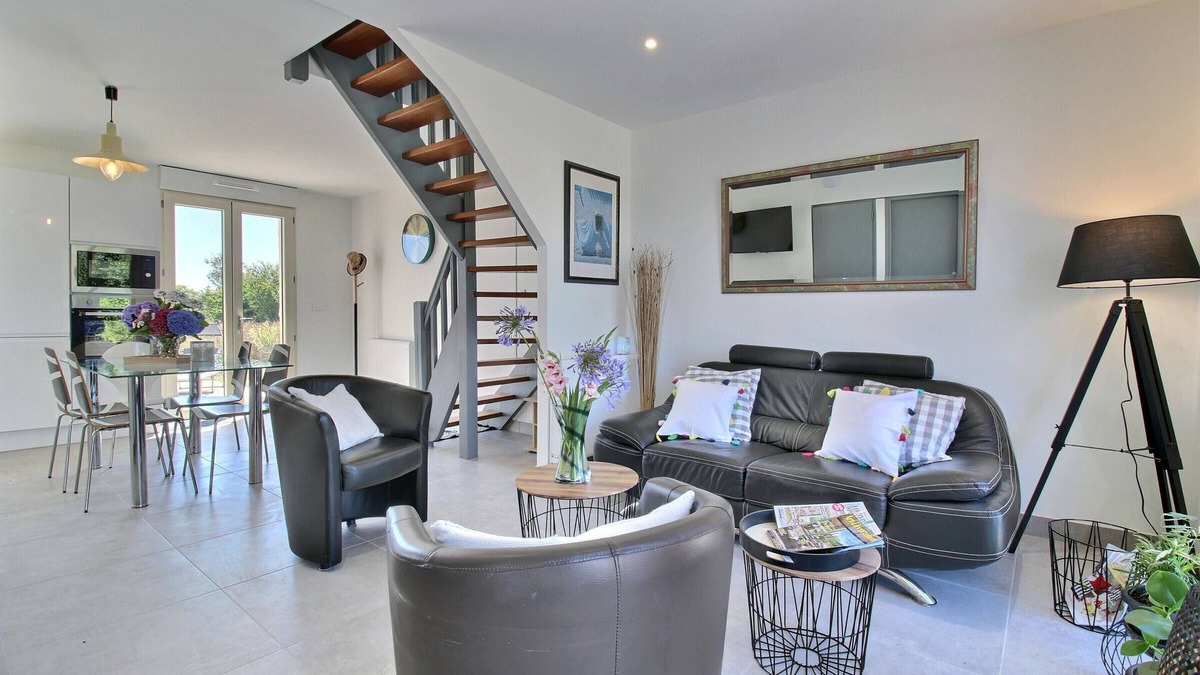 Ferel Cottage | Gîte "ARC EN CIEL" GREEN by the sea and in the countryside 10 minutes from the beaches