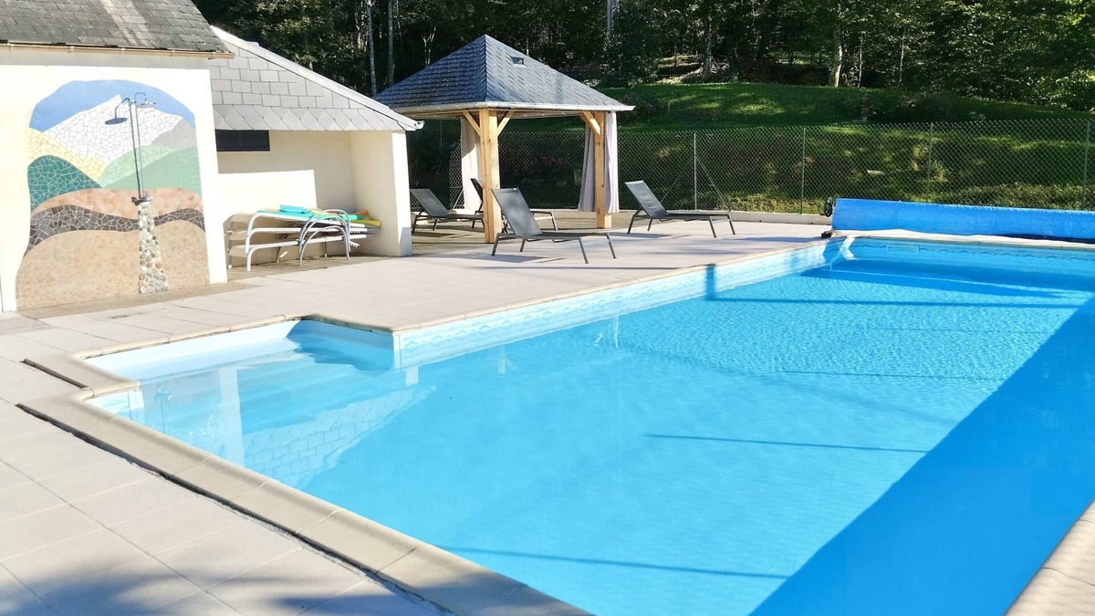 Arthez-d'Asson Cottage | Gite at the foot of the Pyrenees, heated pool, WIFI, games room - Fitness