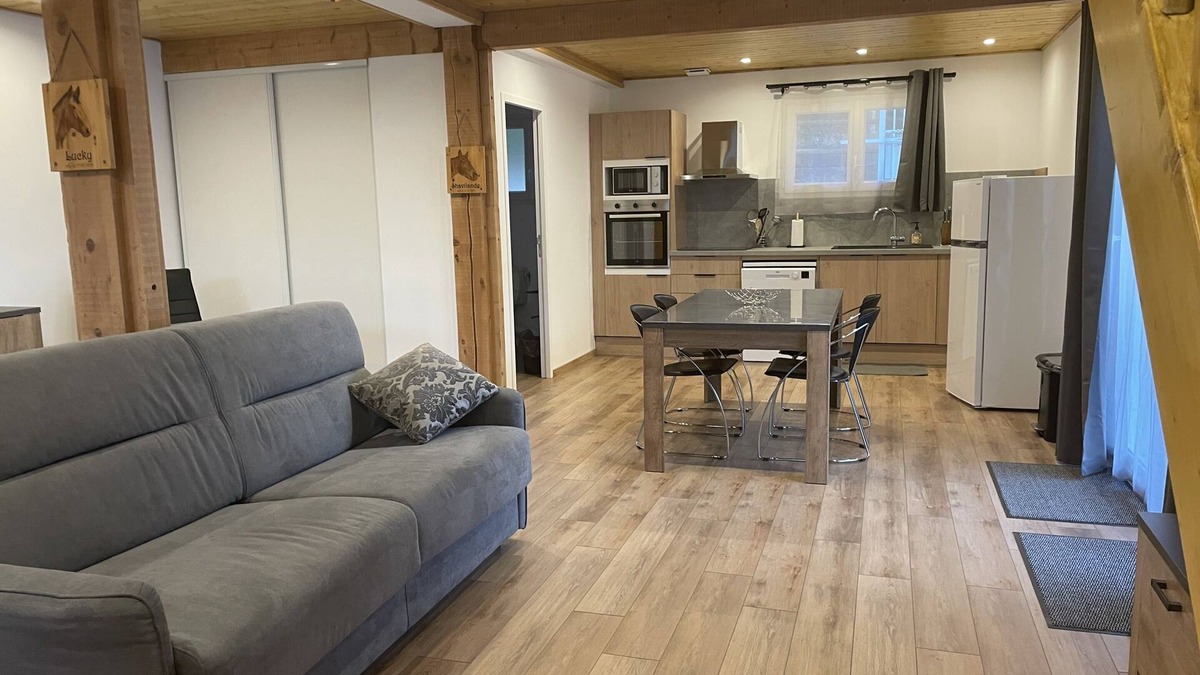 Saint-Leger-les-Melezes Cottage | Gite Belle Vue 1 with Champsaur mountain views