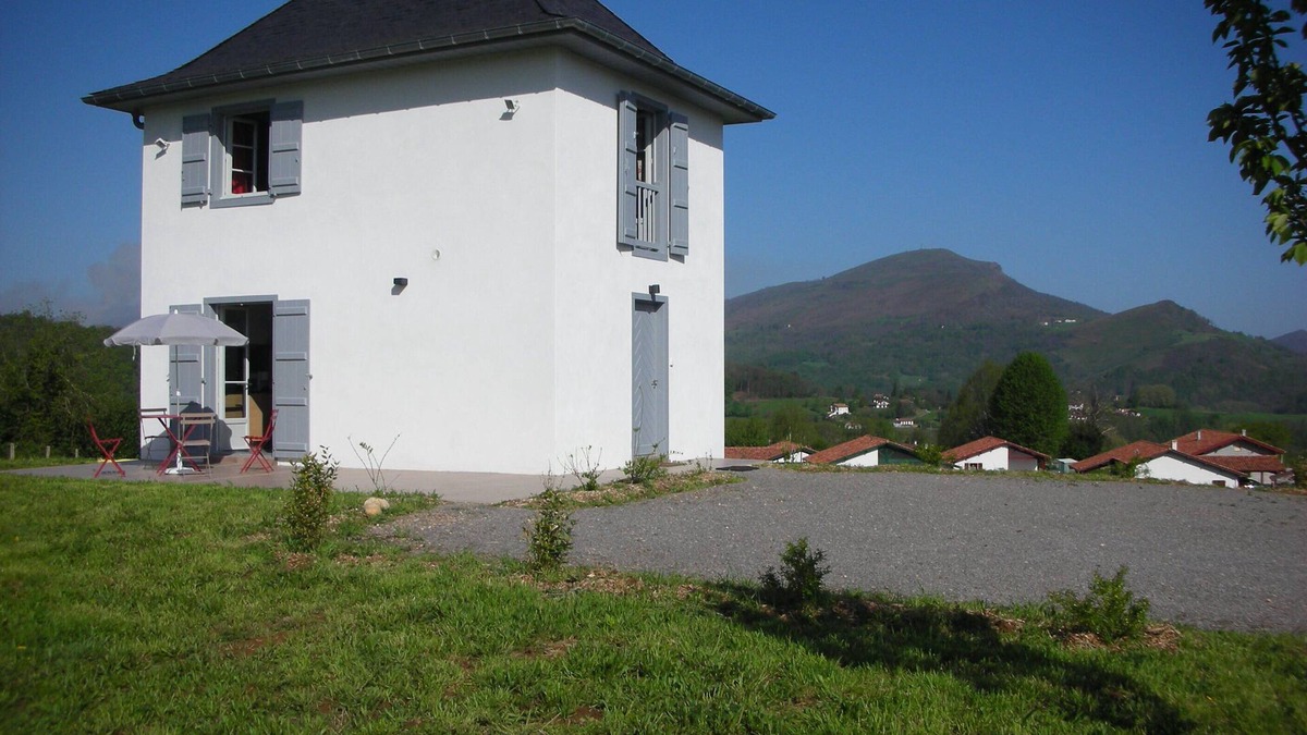 Saint-Jean-Pied-de-Port House | GITE BELASPECT in Basse-Navarre