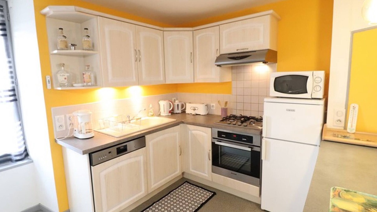 Besse Cottage | Gite Besse, 4 bedrooms, 6 persons