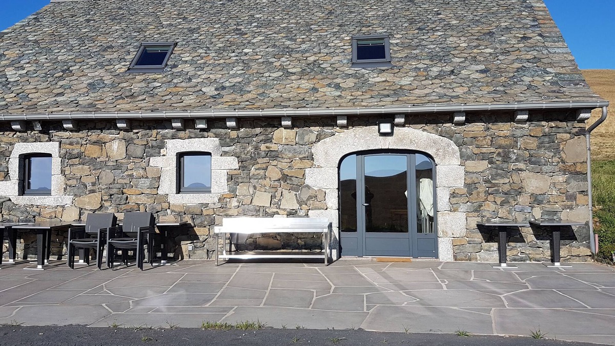 Alpuech House | Gite: Buron Isolé Proche de Laguiole -aubrac-aveyron
