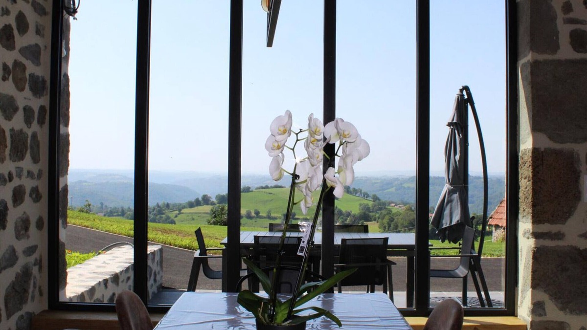 Carlat Cottage | Gite Carlat, 2 bedrooms, 5 persons