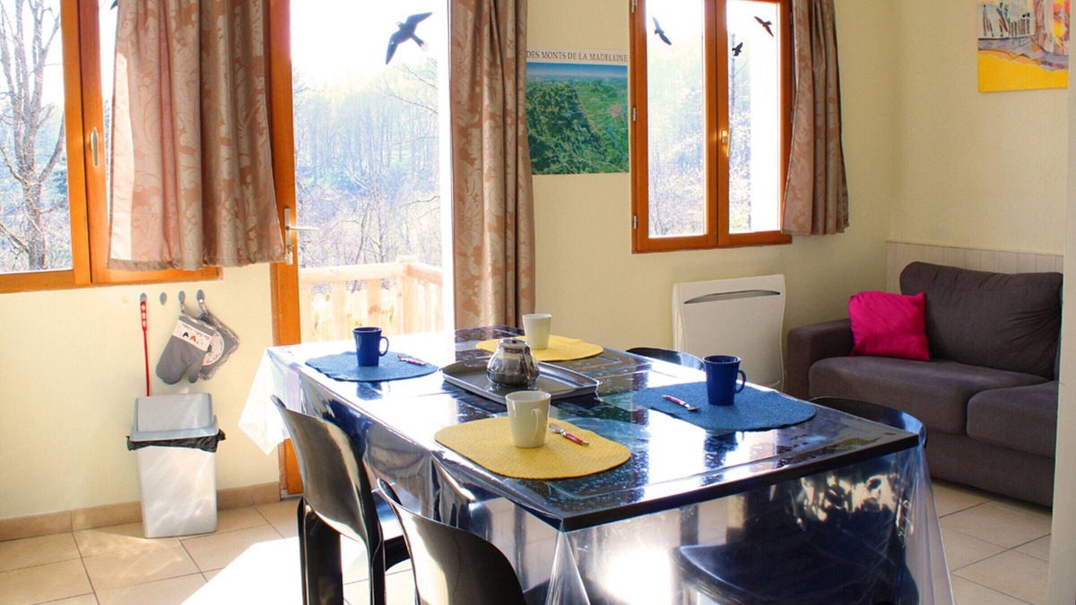Chatel-Montagne Cottage | Gite Châtel-Montagne, 2 bedrooms, 4 persons
