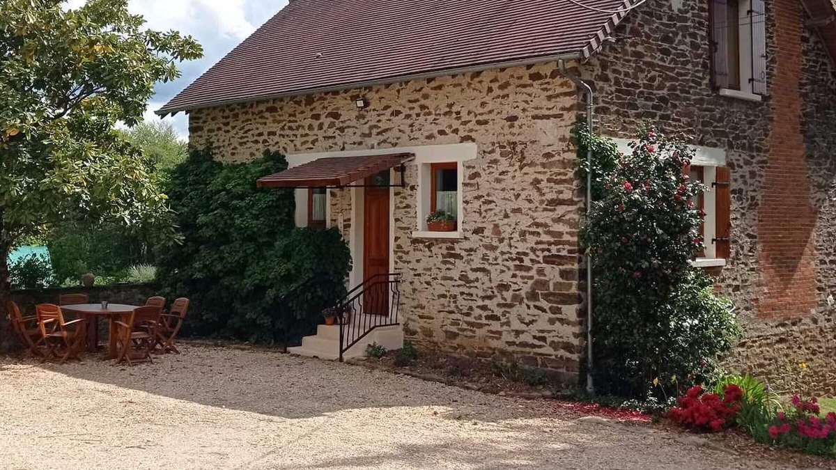 Chalais Cottage | Gite Chalais, 3 bedrooms, 6 persons
