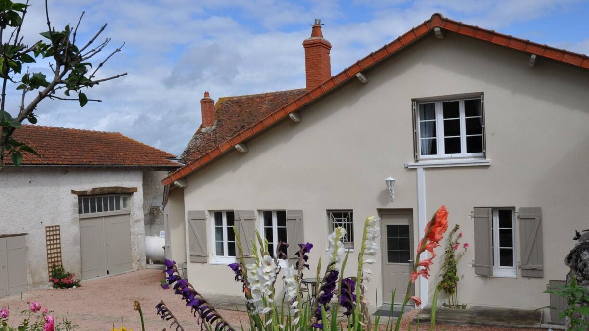 Charroux House | Gite Charroux - Allier, 2 bedrooms, 4 persons