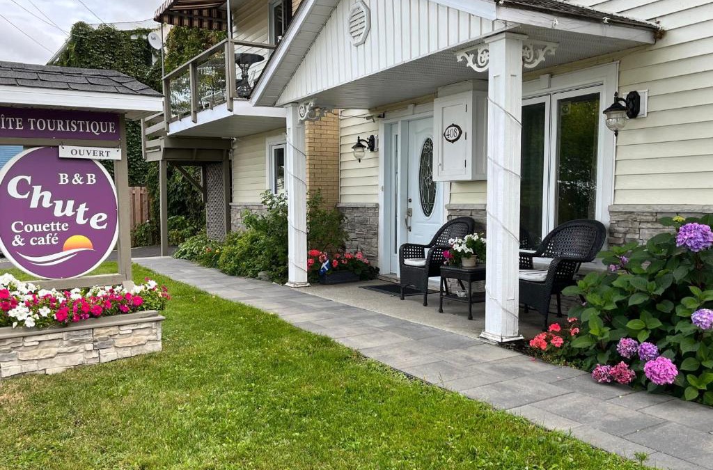 Notre-Dame-du-Portage Bed & Breakfast | Gite Chute Couette Cafe