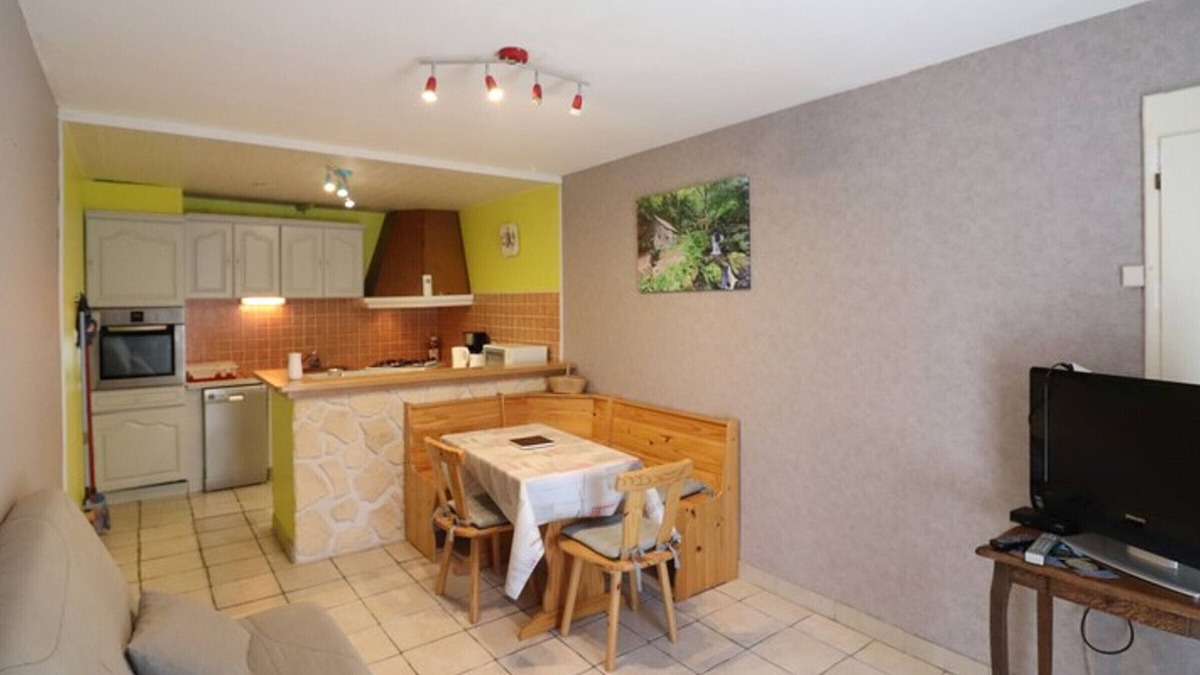 Coltines Cottage | Gite Coltines, 2 bedrooms, 5 persons