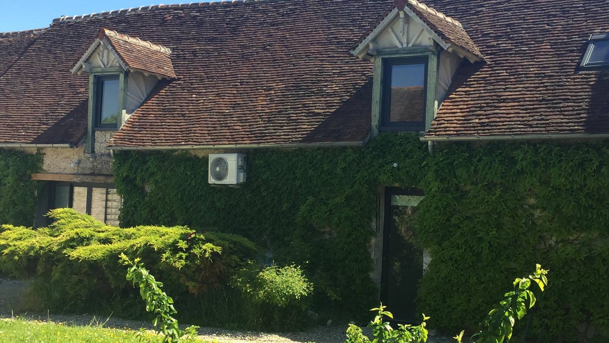 Beaune-la-Rolande Cottage | Gîte-Comfort-Ensuite with Shower