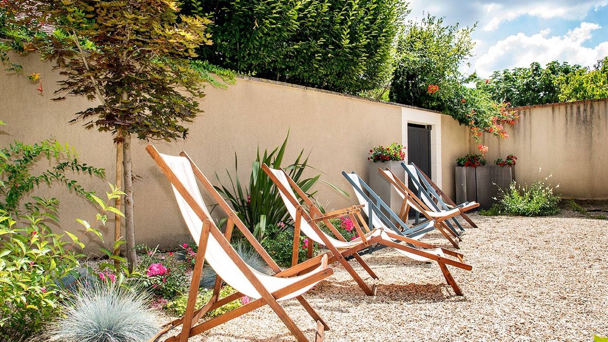 Deols Cottage | Gite Déols, 5 bedrooms, 14 persons