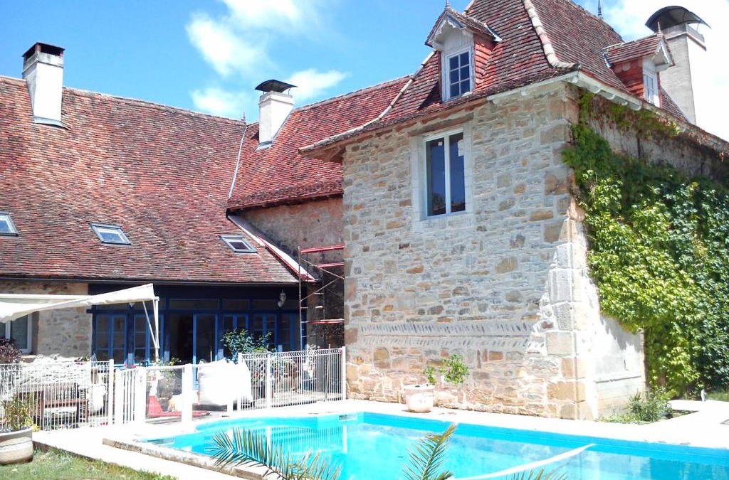 Bastanes House | Gite de 6 à 14 pers avec Piscine-Jacuzzi- Salle des fêtes