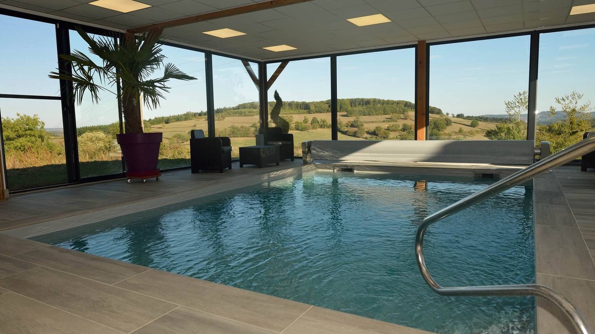 Bergesserin House | Gîte de Bellevue with indoor pool