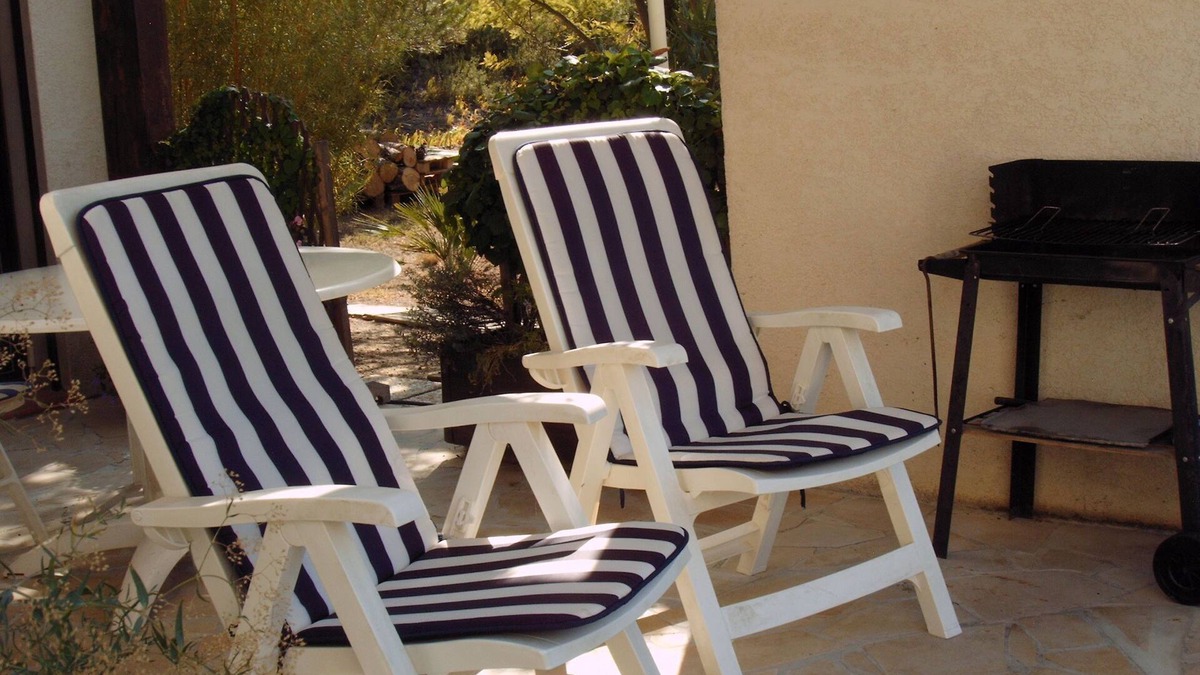 Nevian Cottage | GITE DE CHARME - pinede, private swimming pool - near NARBONNE aude -