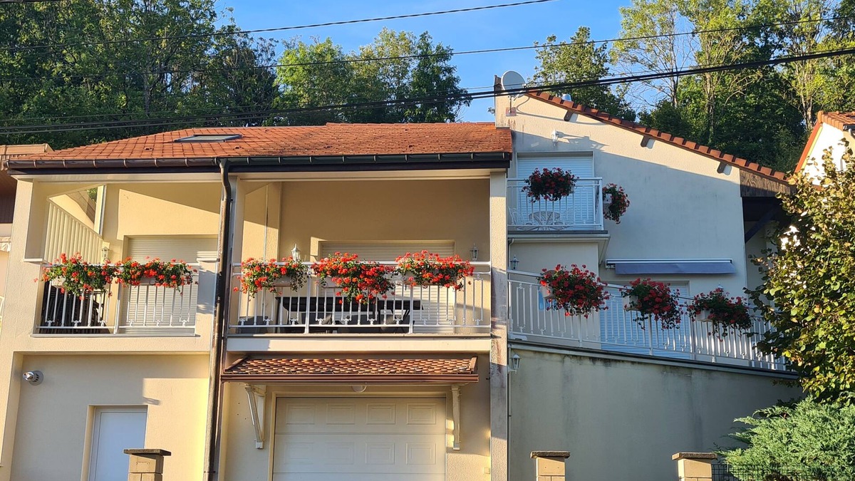 Changey Villa | Gite de Charmes en Pays de Langres, Ville Historique