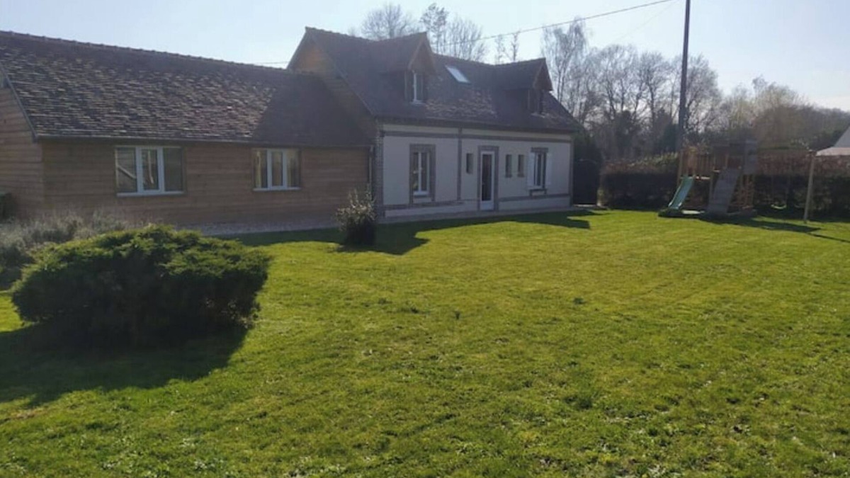 Neaufles-Auvergny Villa | Gite de la vallée, with indoor swimming pool