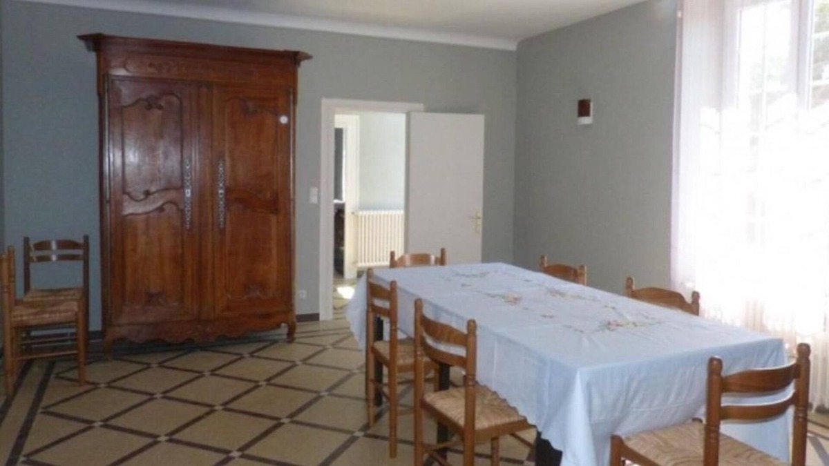 Saint-Jean-de-Thouars Apartment | Gite de Saint Jean - Near Saumur