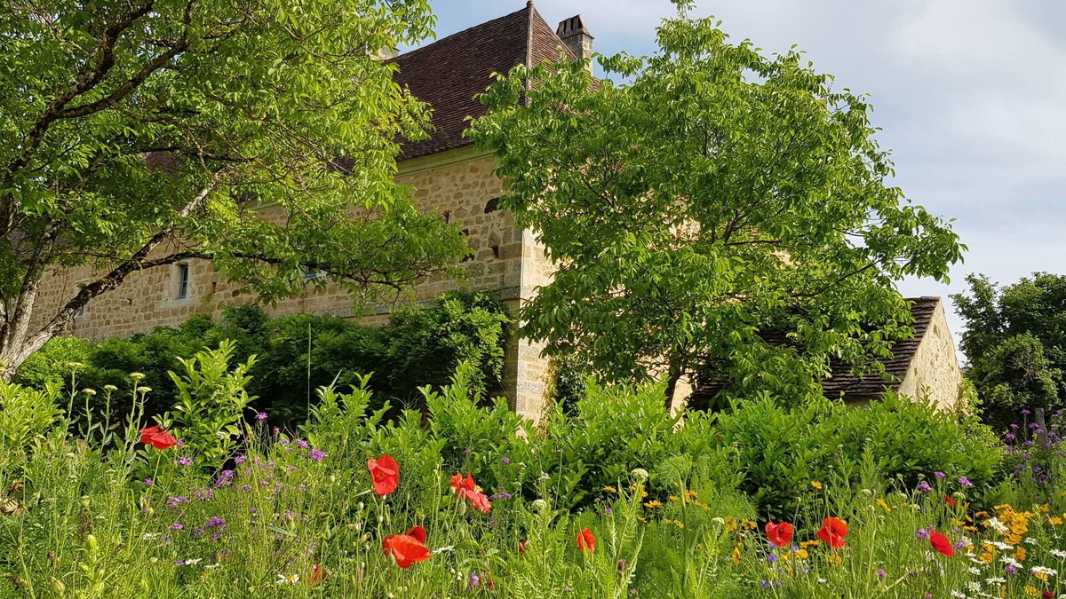 Domme Cottage | Gite Dordogne, 5 bedrooms, 5 bathrooms for 9 people. Charm and space.