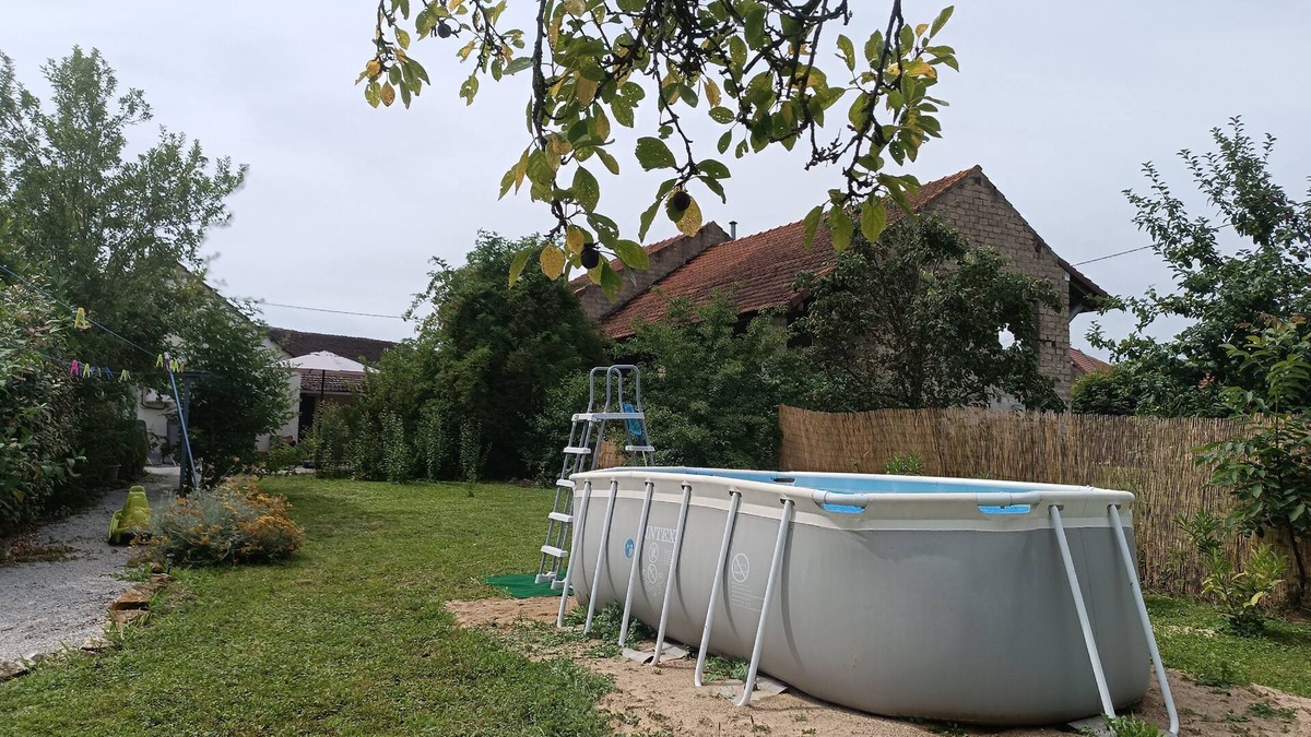 Fretterans House | Gite Doubs Séjour Small Bresse village between lakes and meadows. In the quiet