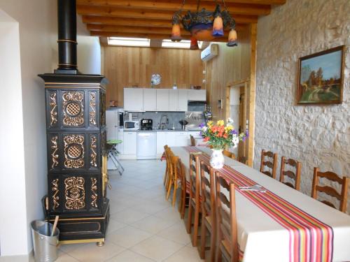 Hotonnes House | Gite du Cret
