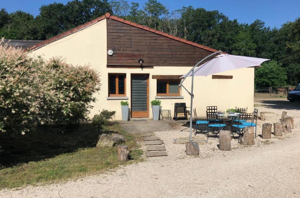 Nouan-sur-Loire House | Gite Ecuries Vineuil Jump