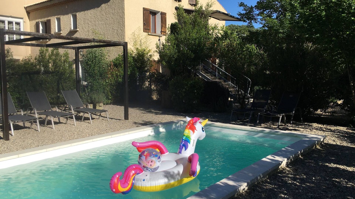 Malaucene Cottage | Gîte Eléna with private pool, at the foot of Mont Ventoux