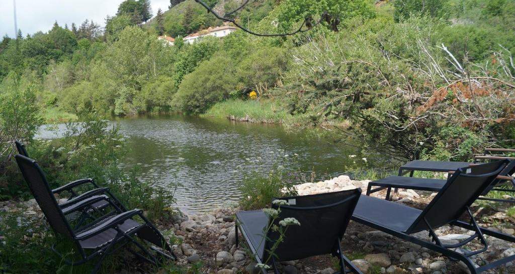 Usclades-et-Rieutord House | Gite en Ardèche en face de la rivière