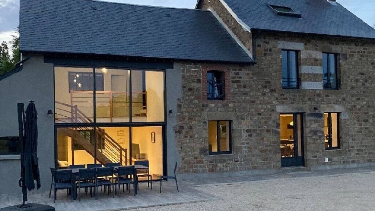 Le Val-Saint-Pere House | Gîte for 12 people in Le Val St Père in the bay of Mont St Michel