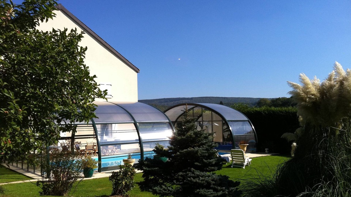 Vallees et Plateau d'Ardenne Cottage | Gite for 4/6 pers in Ardennes Joigny-Sur-Meuse with pool, clevacances 4 keys