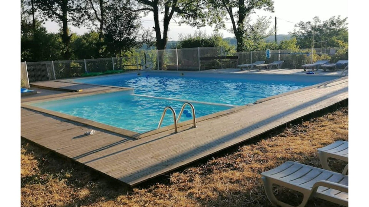 Saint-Aubin-de-Nabirat House | Gîte for 4 people in the heart of nature with swimming pool