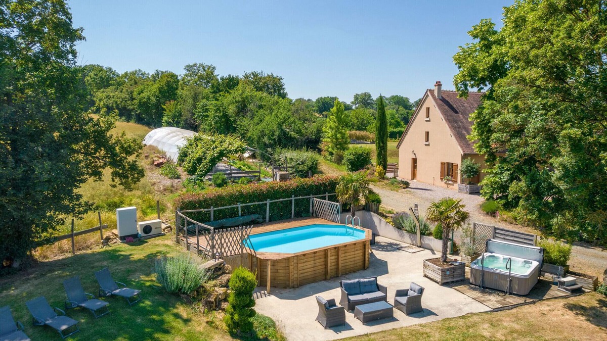 Fougerolles House | Gite Fougerolles, 2 bedrooms, 6 persons