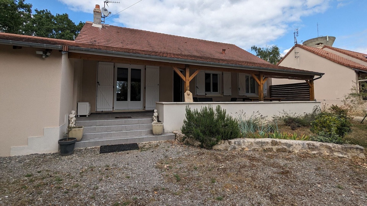 Le Pont-Chretien-Chabenet Cottage | Gite Le Pont-Chrétien-Chabenet, 3 bedrooms, 6 persons