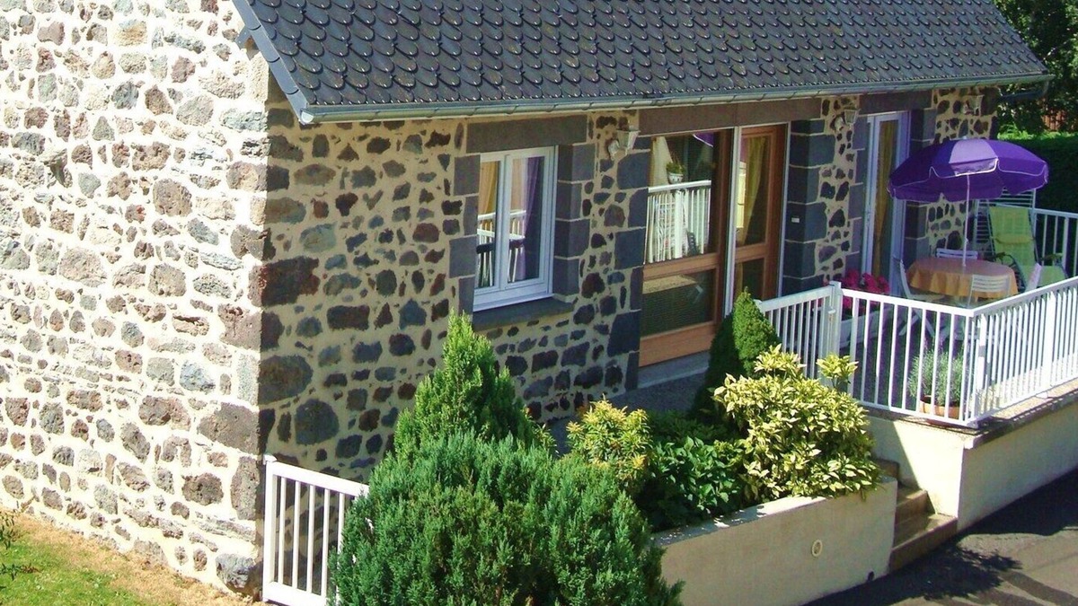 Nebouzat House | Gite *