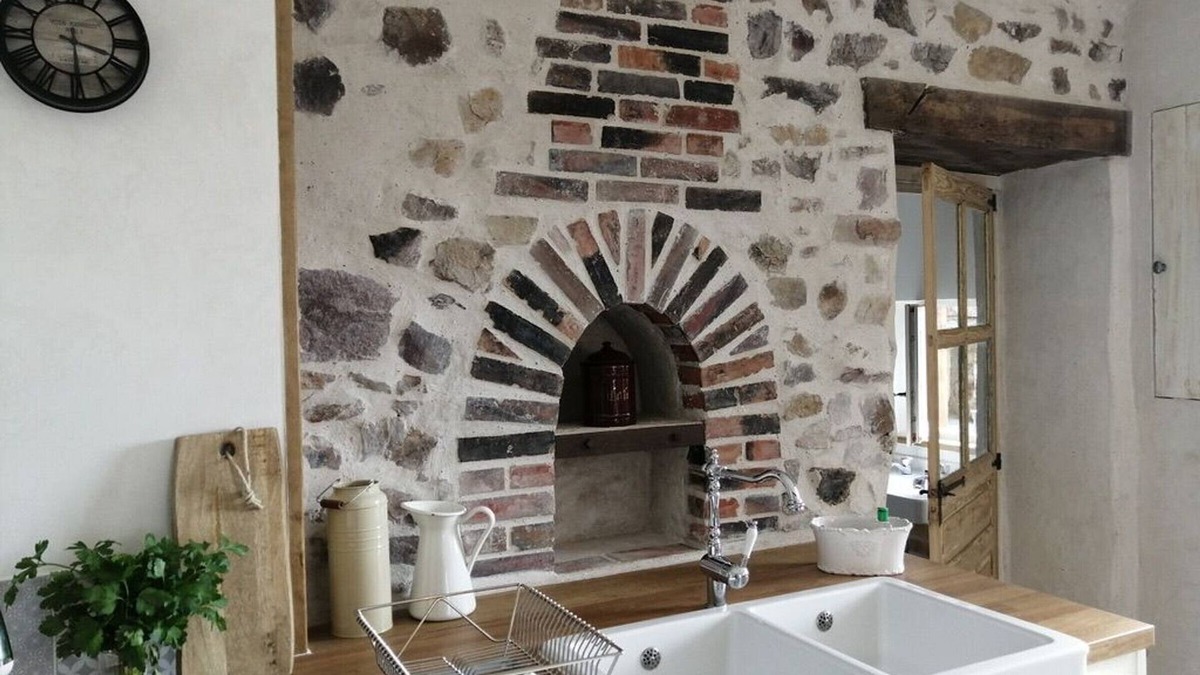 Sainte-Suzanne-and-Chammes Cottage | Gite Sainte-Suzanne-et-Chammes, 2 bedrooms, 4 persons