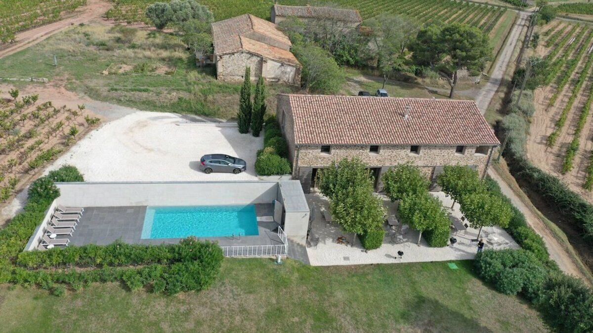 Rieux-Minervois Cottage | Gite Grenache, communal heatable and fenced pool, surrounded by vineyards