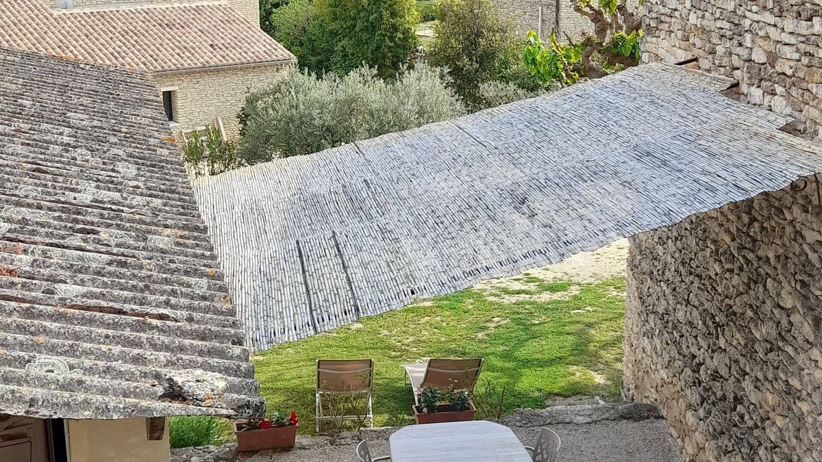 Gordes Cottage | GIte in a quiet hamlet near Gordes