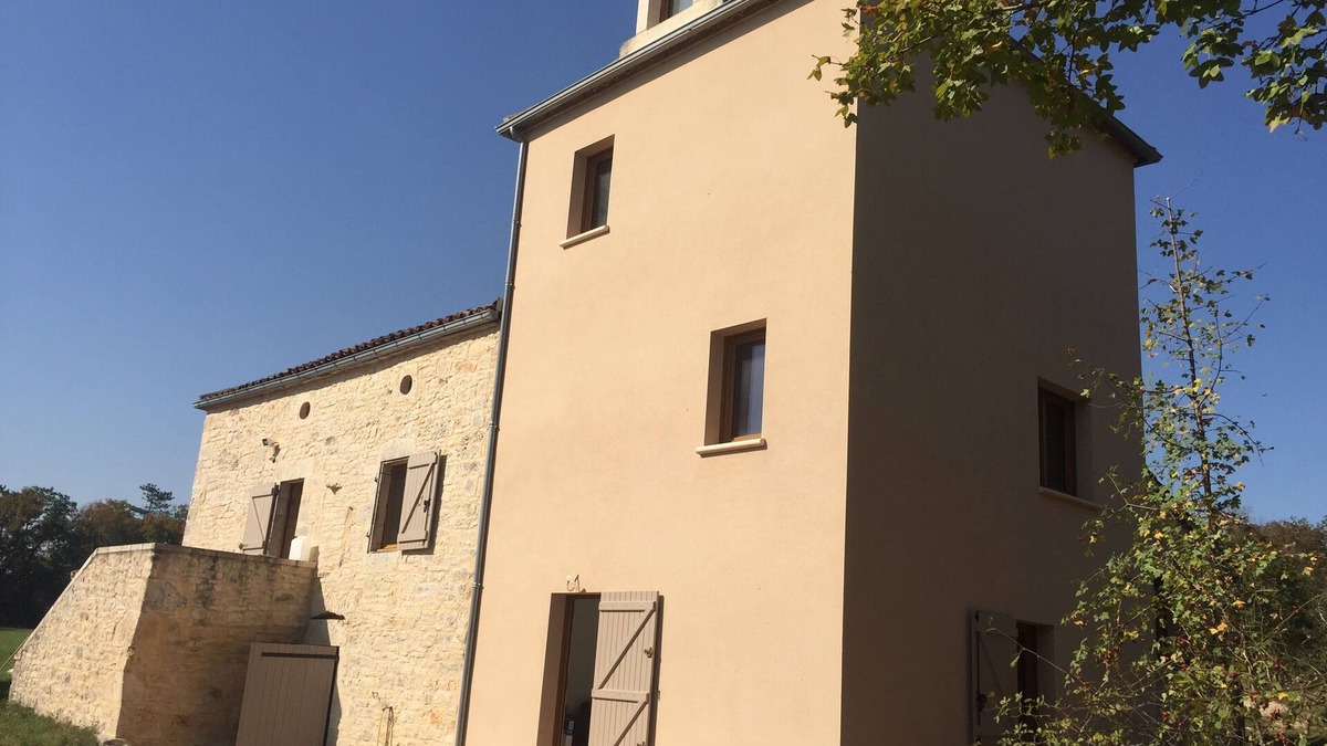 Vaylats House | Gîte in Quercy house with dovecote