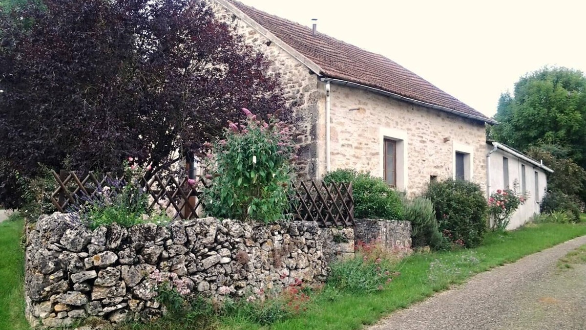 Laramiere House | Gîte in the countryside, ideal for green vacations, 5 minutes from bird lake.