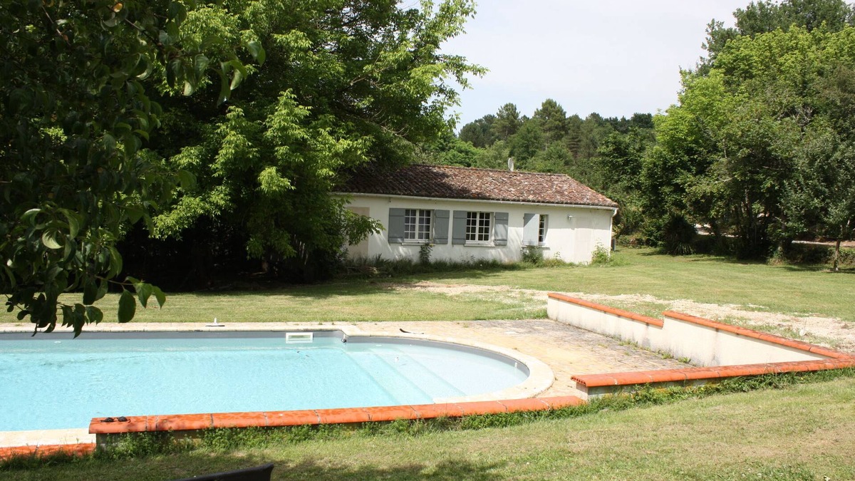 Reaup-Lisse House | Gite in the woods with shared heated pool
