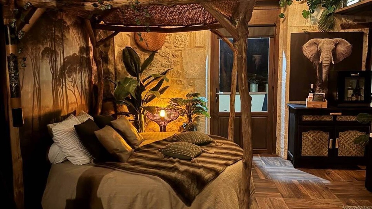 Montpezat-de-Quercy Apartment | Gite Insolite et SPA Privatif