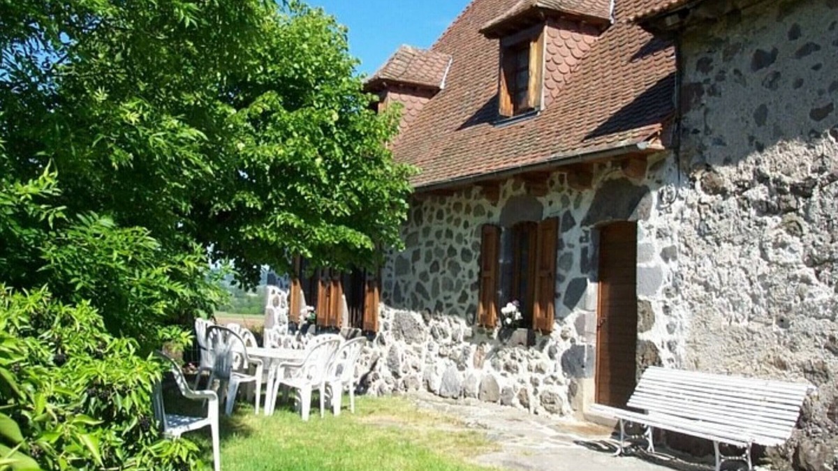 Jussac Cottage | Gite Jussac, 2 bedrooms, 5 persons