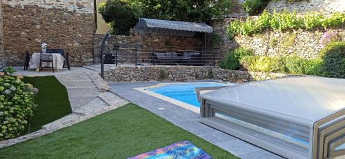 Saint-Just-sur-Viaur House | Gite L'0livier avec piscine en Aveyron