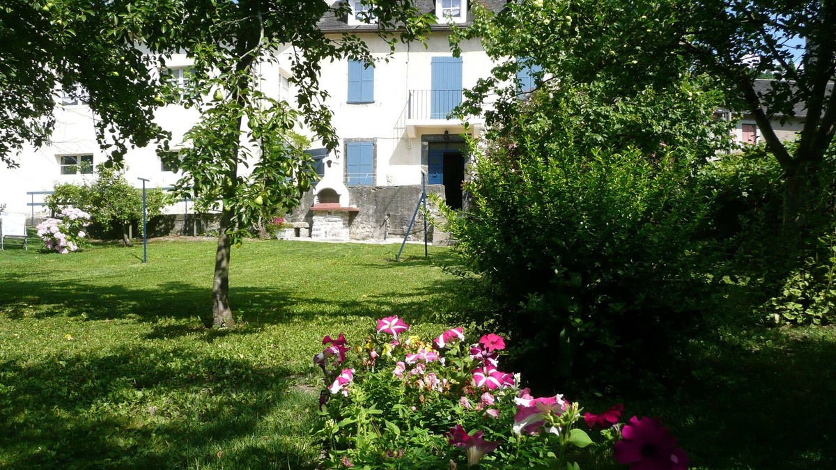 Asasp-Arros House | Gîte l'Abérou - At the Foot of the Mountains