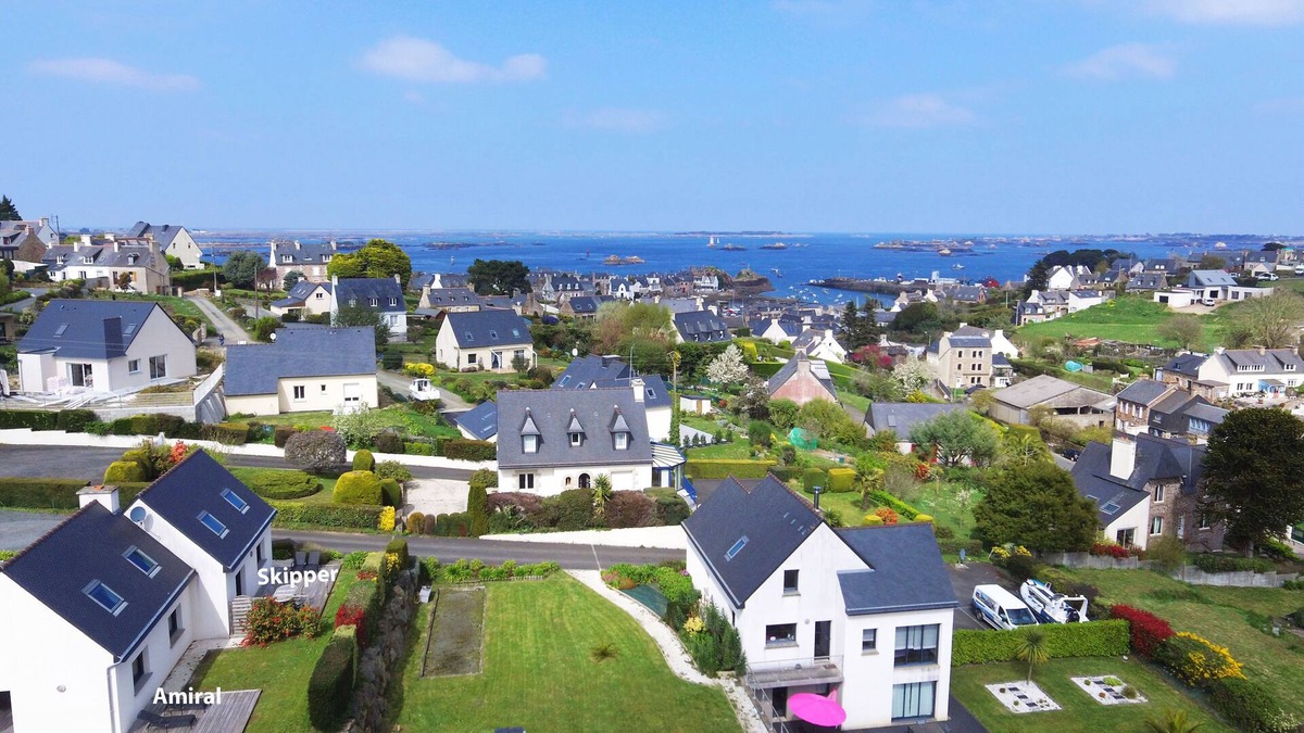 Loguivy House | Gite la Capitainerie (5 stars) - private spa facing Brehat- Paimpol