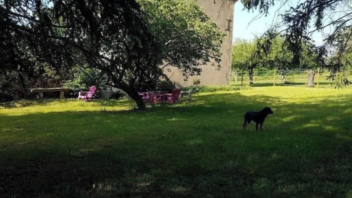 Saint-Julien-de-Coppel House | Gite LA Roche Paisible
