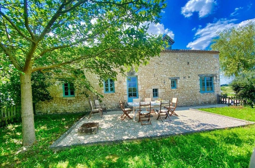 Conne-de-Labarde House | Gite "La Grange aux Oiseaux" Domaine de Fonpeyroune