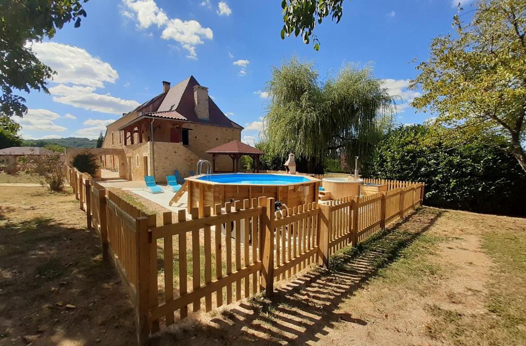 Siorac-en-Perigord Apartment | Gite La Périgourdine Domaine BENESTER 4 à 6 personnes