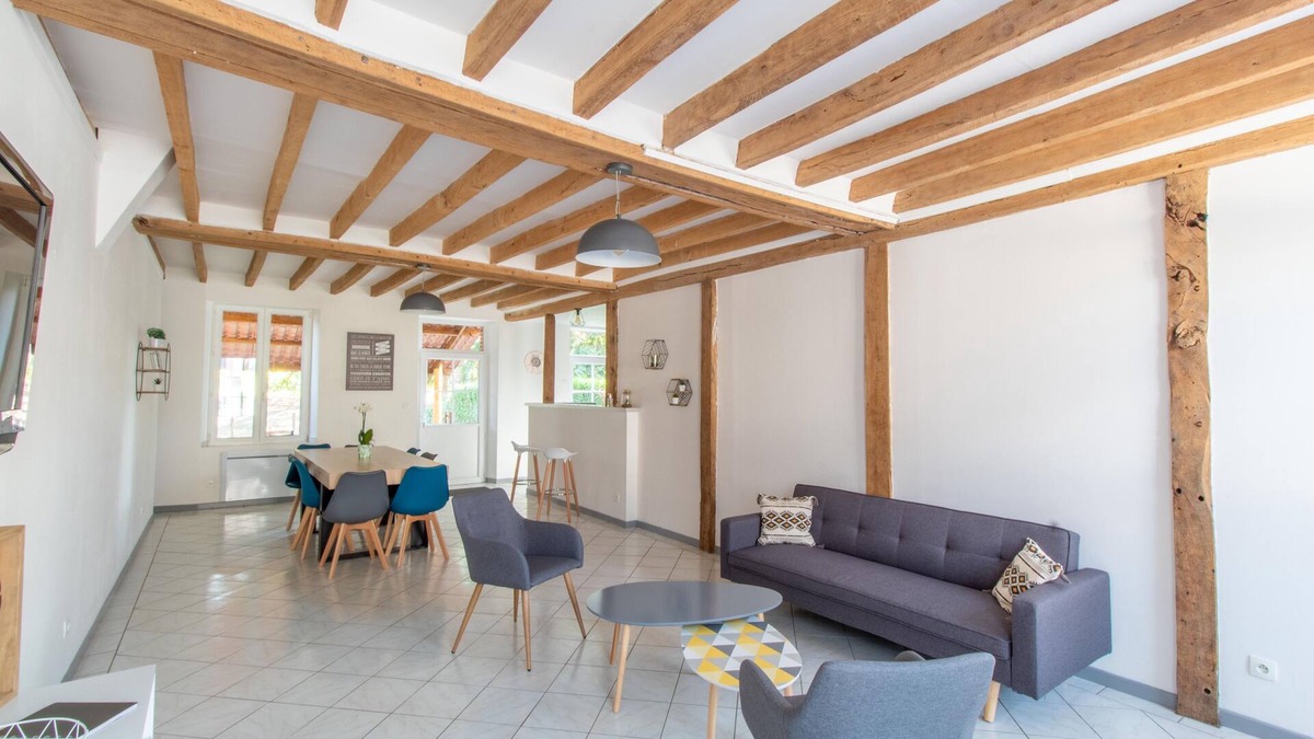 Lorris House | Gite "la p'tite étape" close to all amenities