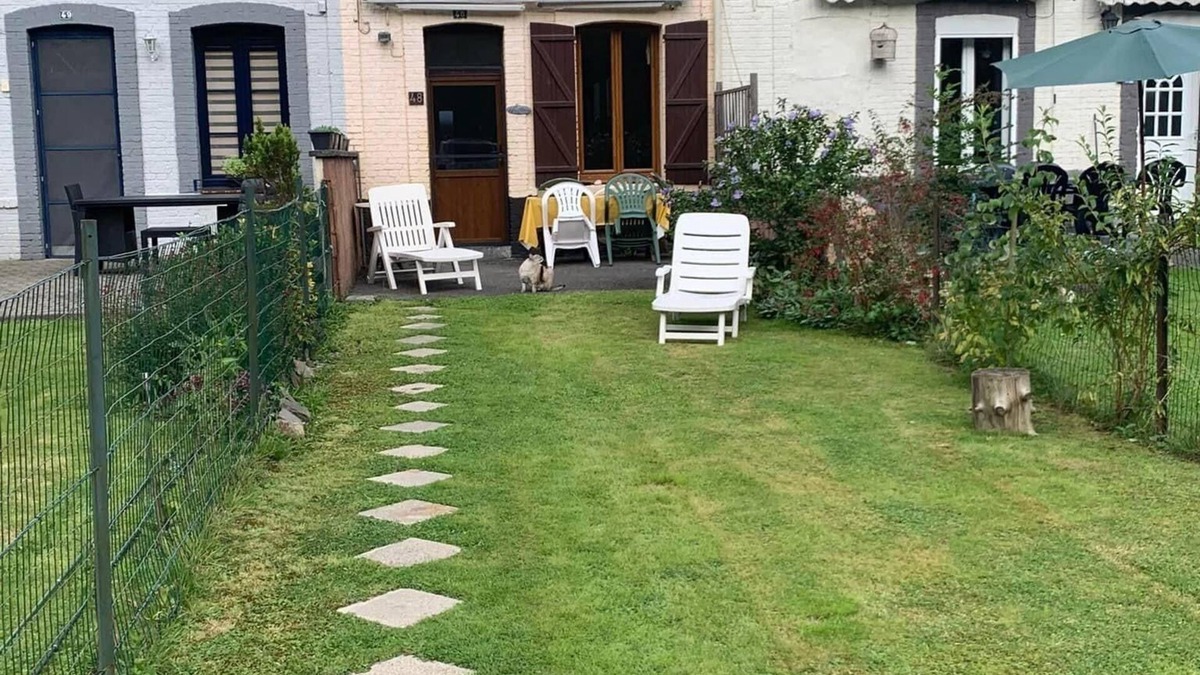 Revin House | Gîte La Petite Commune, along the Meuse, on the TransArdennes greenway