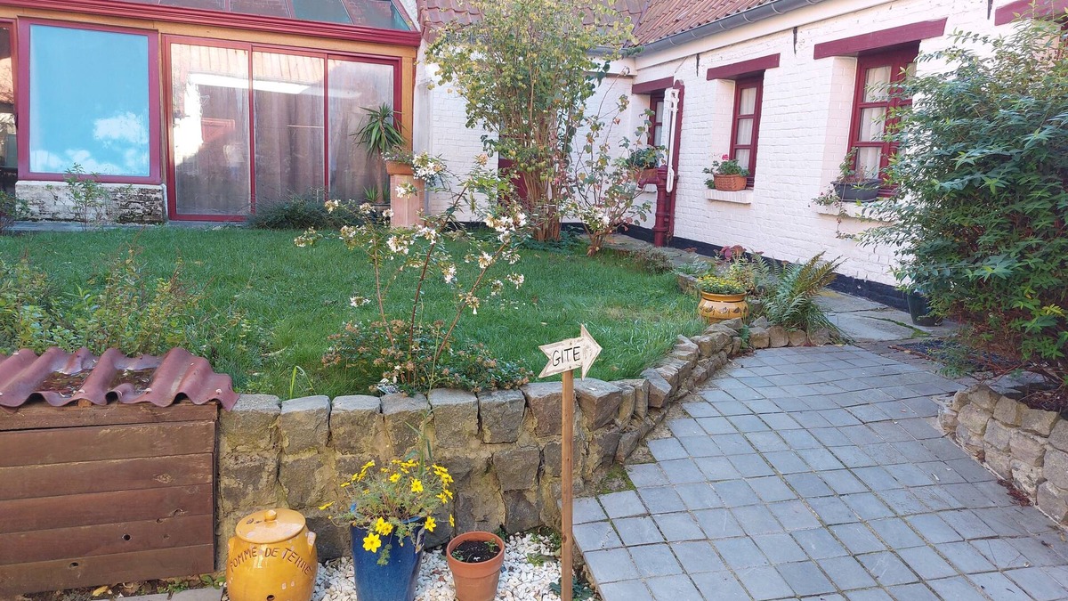 Gruson Cottage | Gite "La Petite Suisse" in farmhouse 20 min from Lille sleeps 6/8