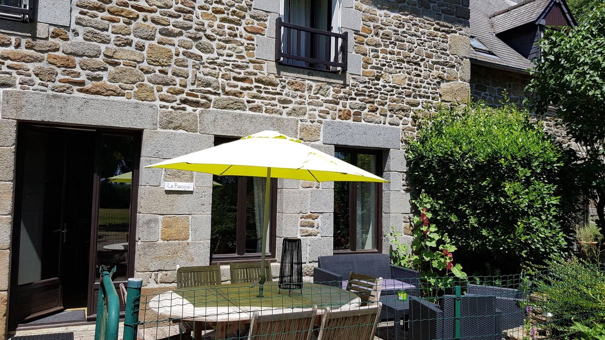 Bonnemain House | GITE LA ROCQUE with swimming pool